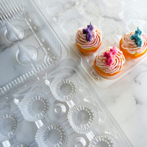 Clear clamshell cupcake containers