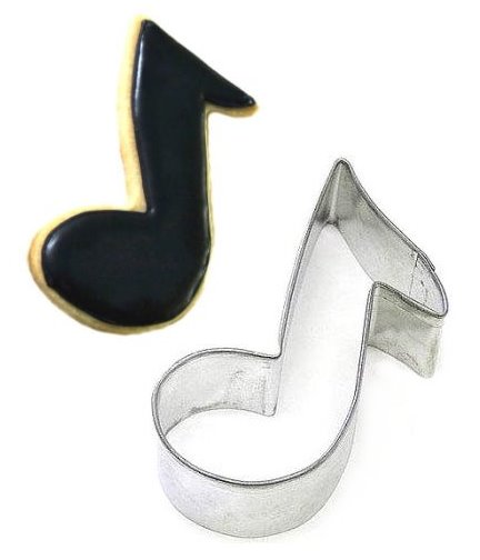 musical note cookie cutter and cookie