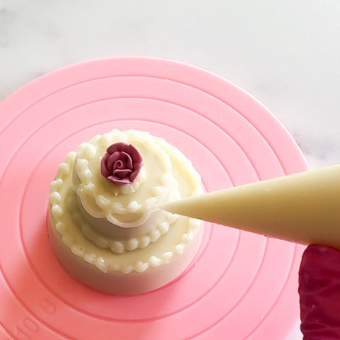 pipe-able chocolate that sets up firm for decorating chocolates, cakes, and treats