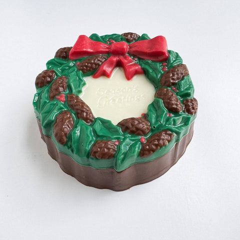 Wreath shaped box made of chocolate.