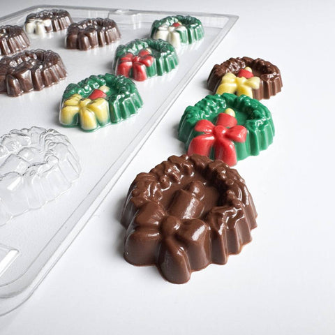 Wreath With Candle Candy Mold