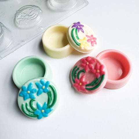 Pour Box With Flower Cover Candy Mold