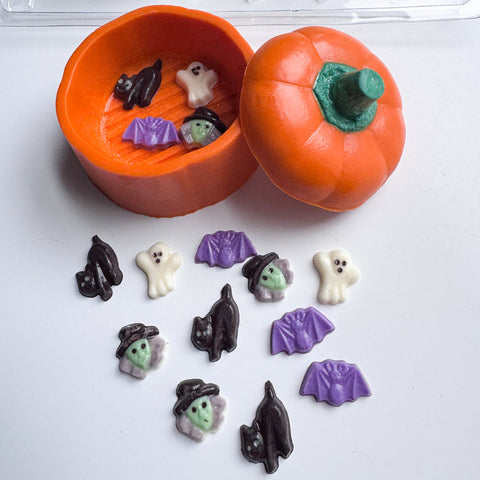 Pumpkin Pour Box With Pieces Chocolate Mold